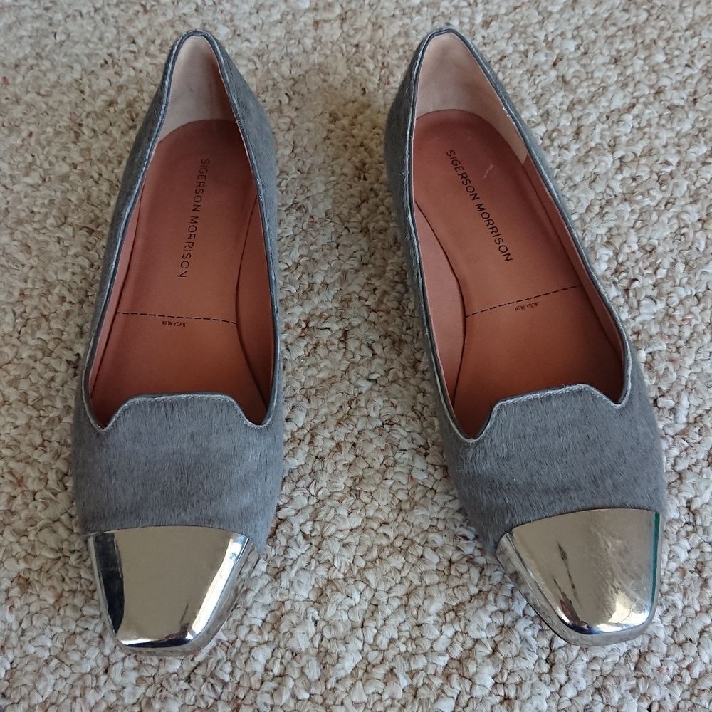 SIGERSON MORRISON Gray pony hair silver cap toe slip on flat size 7.5